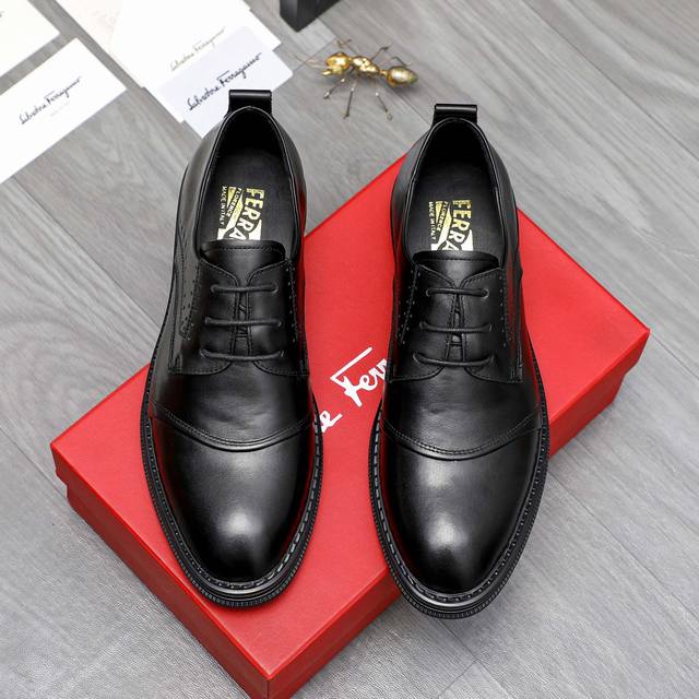 商品商标：Ferragamo 菲拉格慕 商务正装皮鞋 正码码数: 38-44 45.46订做不退换 商品材料：精选 头层牛皮鞋面 牛皮内里 橡胶大底